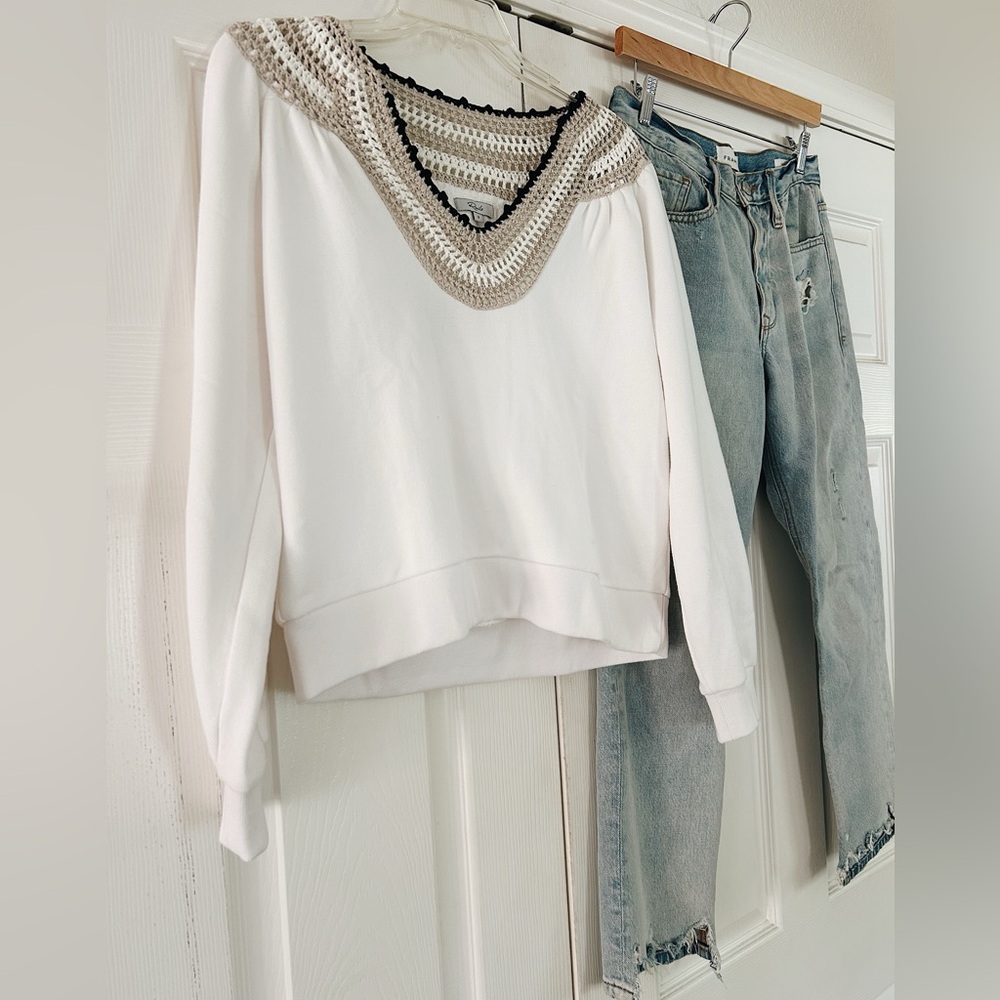 Rails White Cream V-Neck Sweater - Picture 11 of 11